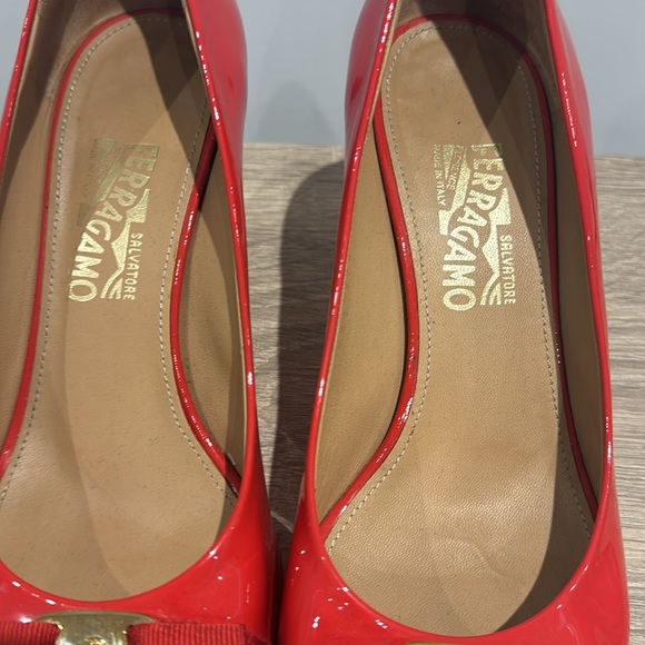 Pre-Owned Salvatore Ferragamo Red Peep Toe Heels - Picture 8 of 9